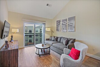 599 John Carlyle St in Alexandria, VA - Building Photo - Building Photo