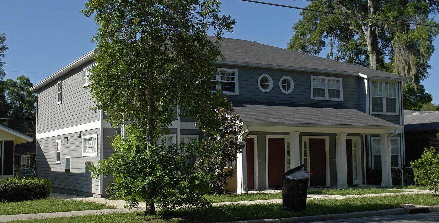 1103 SW 4th Ave in Gainesville, FL - Foto de edificio