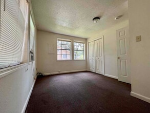 517 N Live Oak St in Mccomb, MS - Building Photo - Building Photo