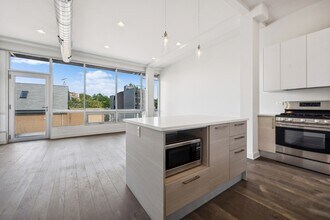 1755 N Damen Ave in Chicago, IL - Building Photo - Building Photo