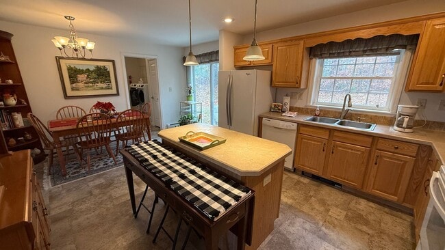 property at 46 York Woods Rd