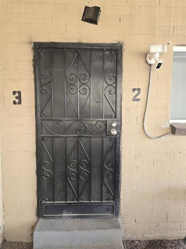 property at 2610 S Mission Rd