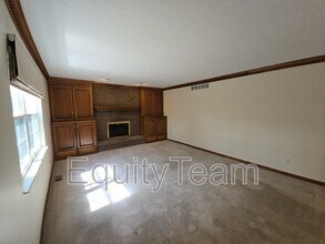6265 Elderberry Ct in Hamilton, OH - Building Photo - Building Photo