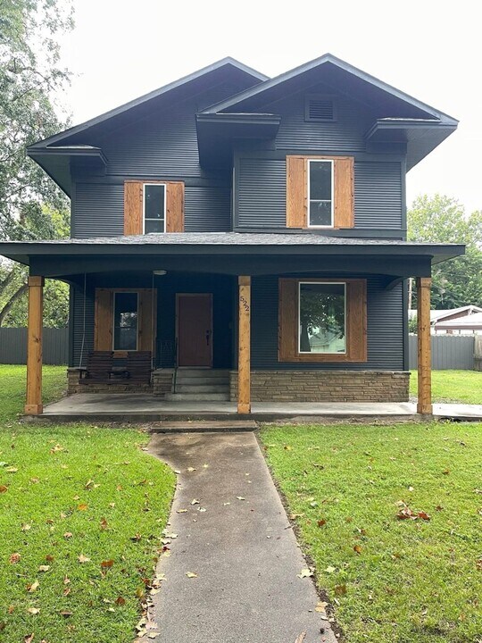 522 N Morton Ave in Okmulgee, OK - Building Photo