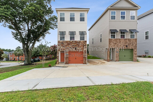 property at 1144 Carolina Ave