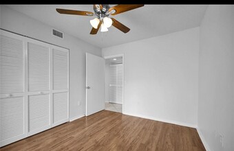 7501 Trent Dr in Tamarac, FL - Building Photo - Building Photo