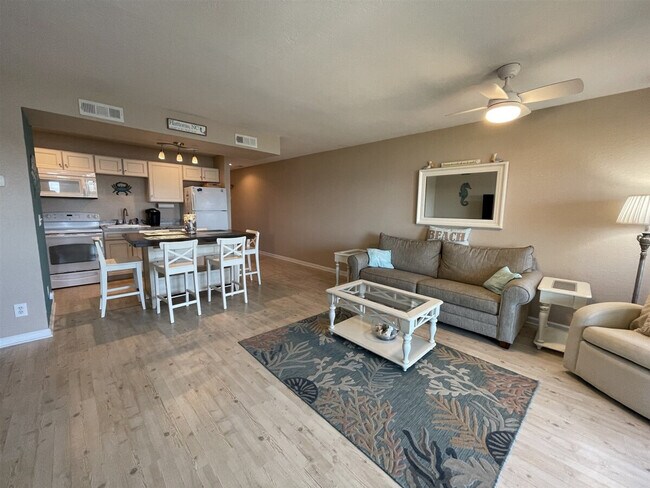 56378 North Carolina Hwy 12 in Hatteras, NC - Building Photo - Building Photo