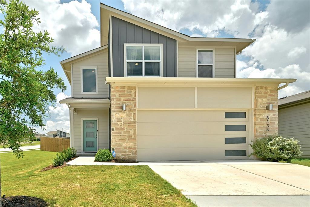 8133 Linnie Ln in Austin, TX - Building Photo