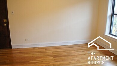 3304 W Schubert Ave in Chicago, IL - Foto de edificio - Building Photo