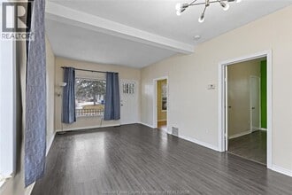 3168 Wyandotte St W in Windsor, ON - Building Photo - Building Photo