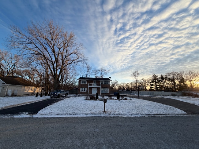 11401 W 78th Ct in Saint John, IN - Foto de edificio - Building Photo