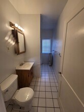 36 Boulevard Ter, Unit 5 in Boston, MA - Foto de edificio - Building Photo