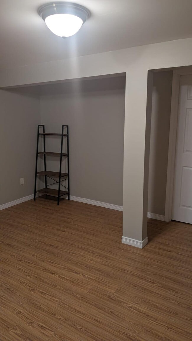 619 Willow Rd in Guelph, ON - Building Photo - Building Photo