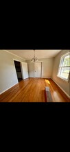 202 N Henry St in Lindale, TX - Building Photo - Building Photo