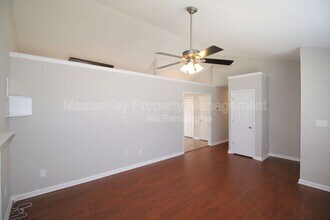 305 Noonday Ct in Holly Springs, NC - Building Photo - Building Photo