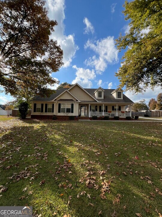 160 Crystal Ridge Cir in Byron, GA - Building Photo