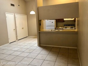 205 N Troy Ave in Lubbock, TX - Building Photo - Building Photo