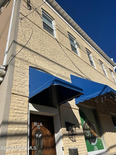 31 W Main St, Unit upstairs in Englishtown, NJ - Building Photo - Building Photo