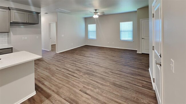 12529 Florence Ln in Yukon, OK - Building Photo - Building Photo