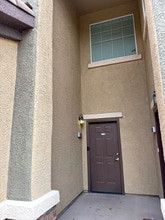 6868 Sky Pointe Dr in Las Vegas, NV - Building Photo - Building Photo