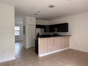 3204 SE 5th Ct in Homestead, FL - Building Photo - Building Photo