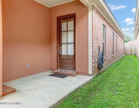 121 Flagg Pl in Lafayette, LA - Building Photo - Building Photo