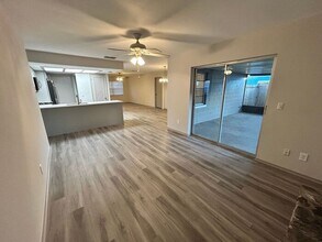 12092 Aurora Ct in Largo, FL - Foto de edificio - Building Photo