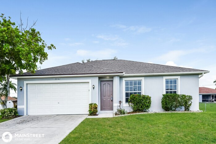 2941 SW 7th Pl in Cape Coral, FL - Foto de edificio