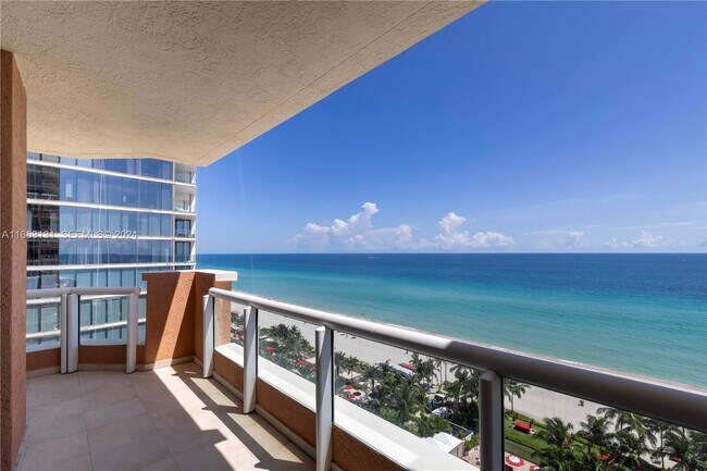 17875 Collins Ave in Sunny Isles Beach, FL - Building Photo - Building Photo