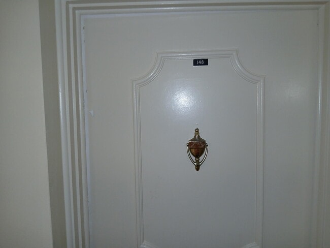 property at 495 SE 8th St