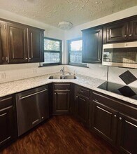 4004 S Maple Ave in Broken Arrow, OK - Building Photo - Building Photo