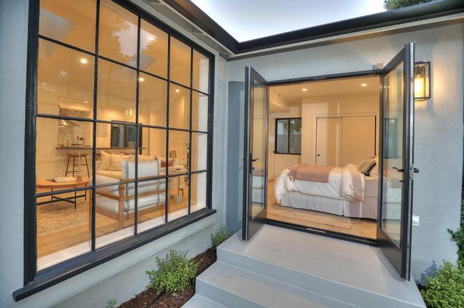 436 W Valerio St in Santa Barbara, CA - Building Photo