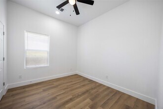 9723 Cargill St in Houston, TX - Foto de edificio - Building Photo