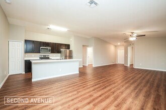 2611 NW 25th Pl in Cape Coral, FL - Building Photo - Building Photo