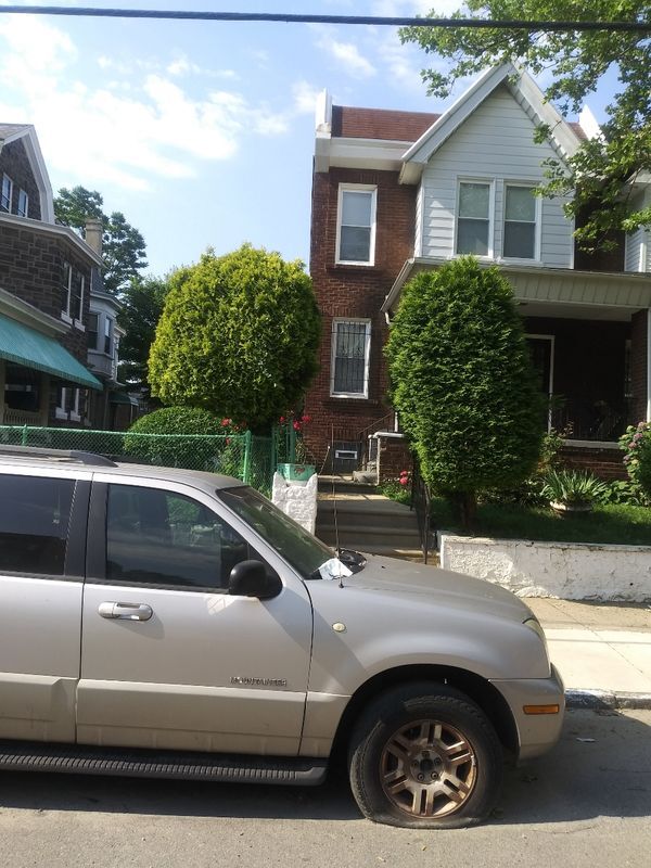 property at 1924 W Venango St