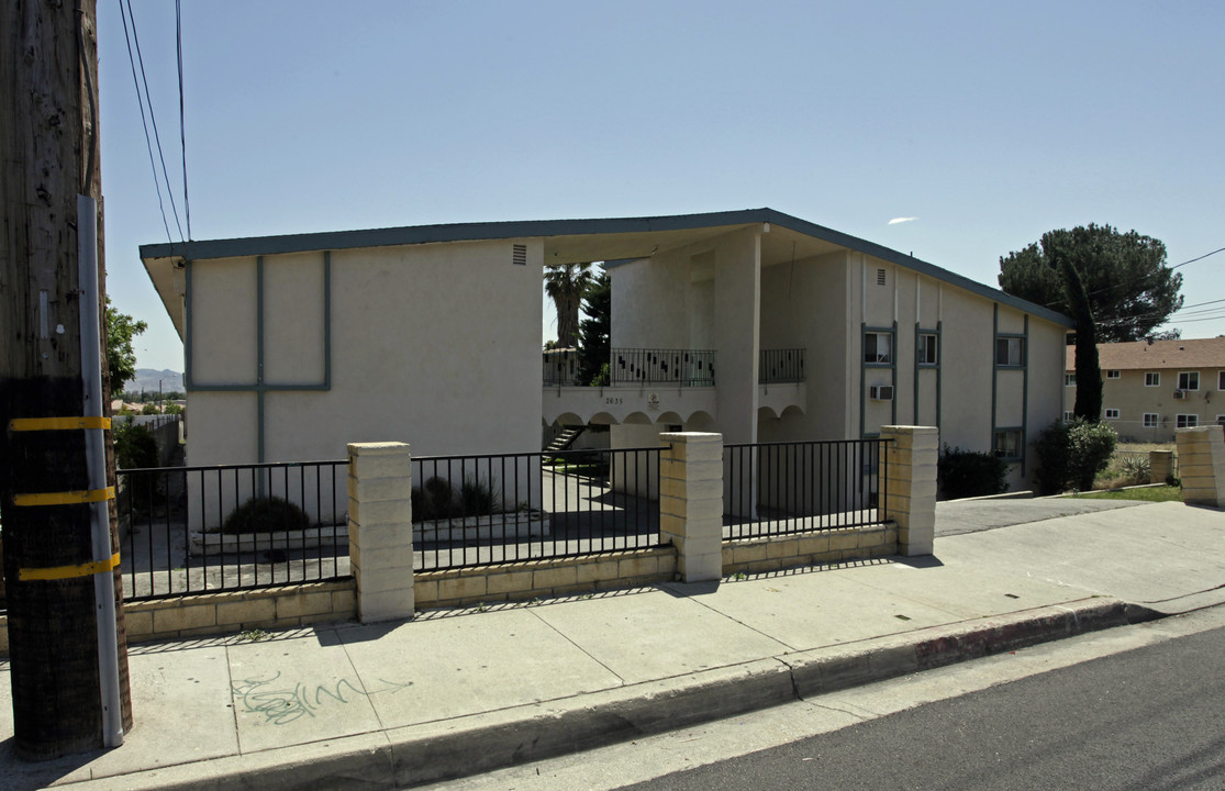 2635 Pacific St in Highland, CA - Building Photo