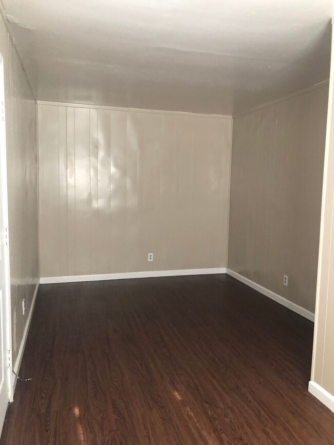 423 N Gem St in Tulare, CA - Building Photo - Building Photo