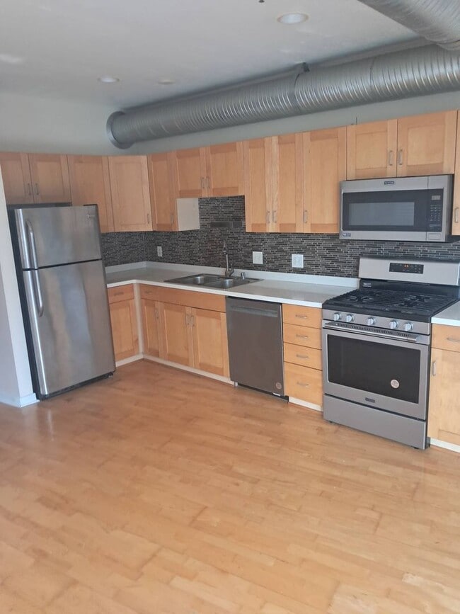 property at 2080 N Commerce St