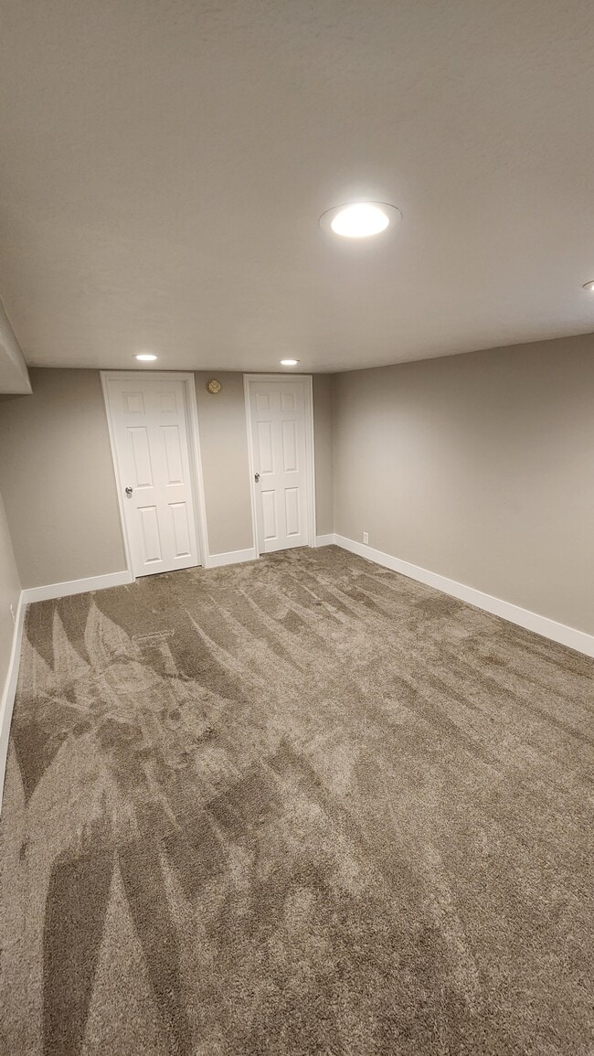 1005 E Diamond Way in Sandy, UT - Building Photo - Building Photo