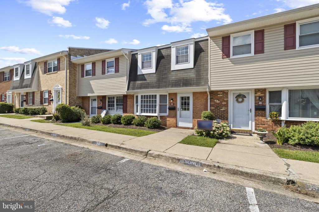 30 Heritage Ct in Annapolis, MD - Building Photo