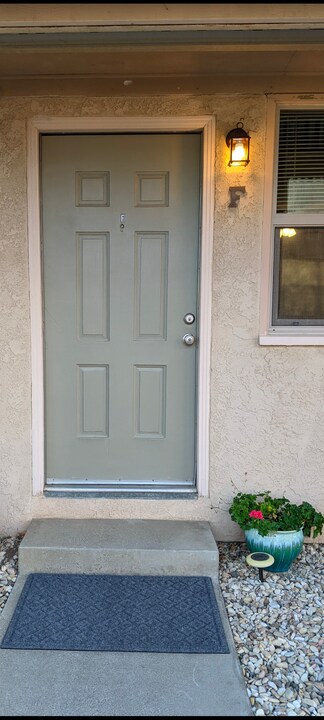 610 Union Ave, Unit 610 Union Ave, Unit F in Orcutt, CA - Building Photo