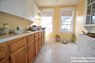 1630 Commonwealth Ave, Unit 25 in Boston, MA - Building Photo - Building Photo