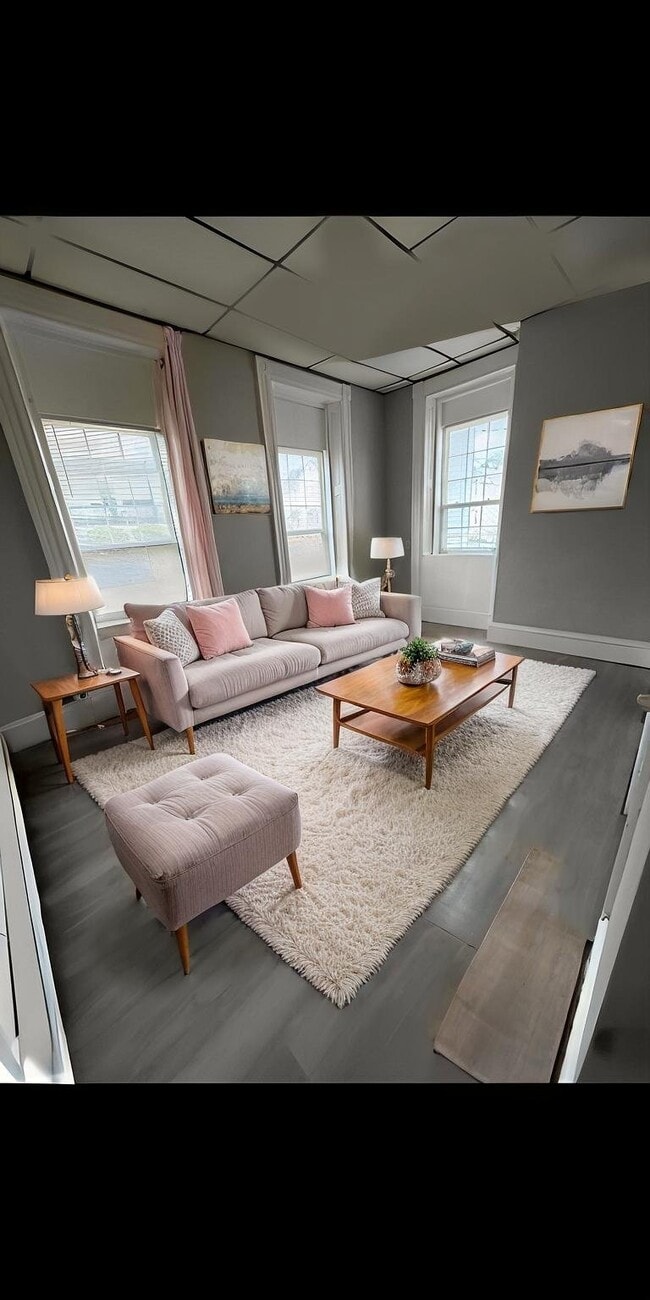 103 Carbon St