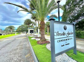 8000 Fairview Dr in Tamarac, FL - Building Photo