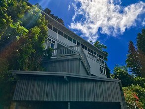 3321 Anoai Pl in Honolulu, HI - Building Photo - Building Photo