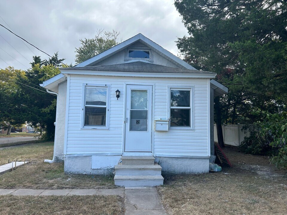 53 Pacific Ave in Pleasantville, NJ - Building Photo