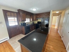 105 Brewster St in Springfield, MA - Building Photo - Building Photo