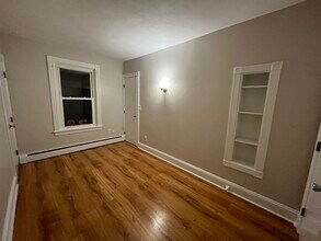 996 Charles St in North Providence, RI - Building Photo - Building Photo