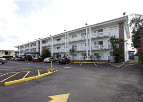 Colonial Park Apartments