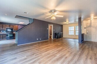 1422 Meadow Pkwy in San Marcos, TX - Building Photo - Building Photo